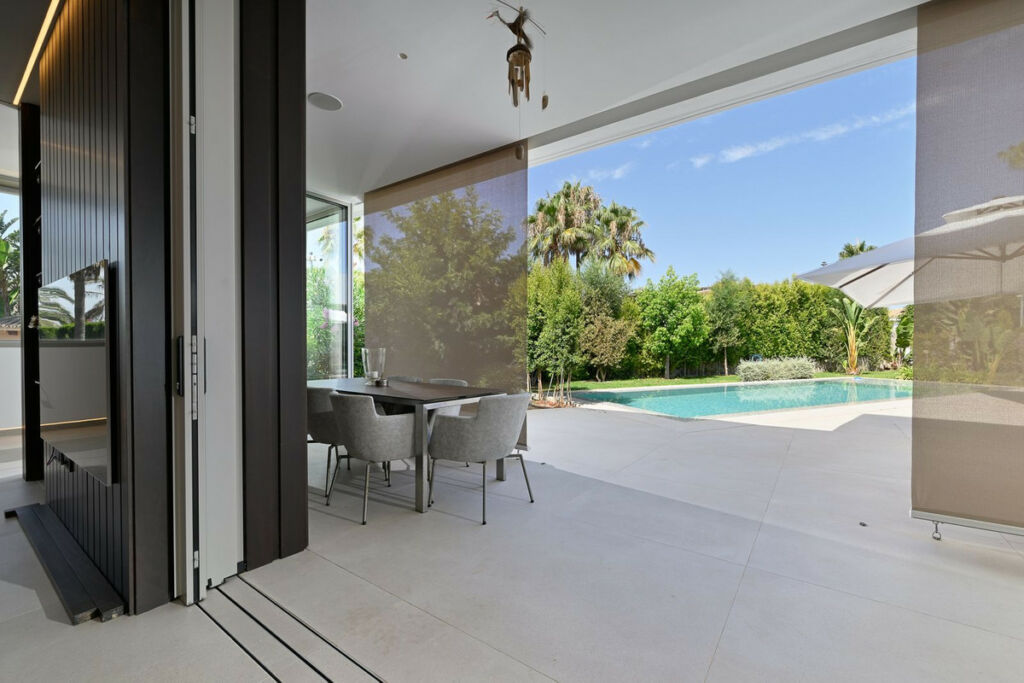 Detached Villa Marbesa Málaga - image 3