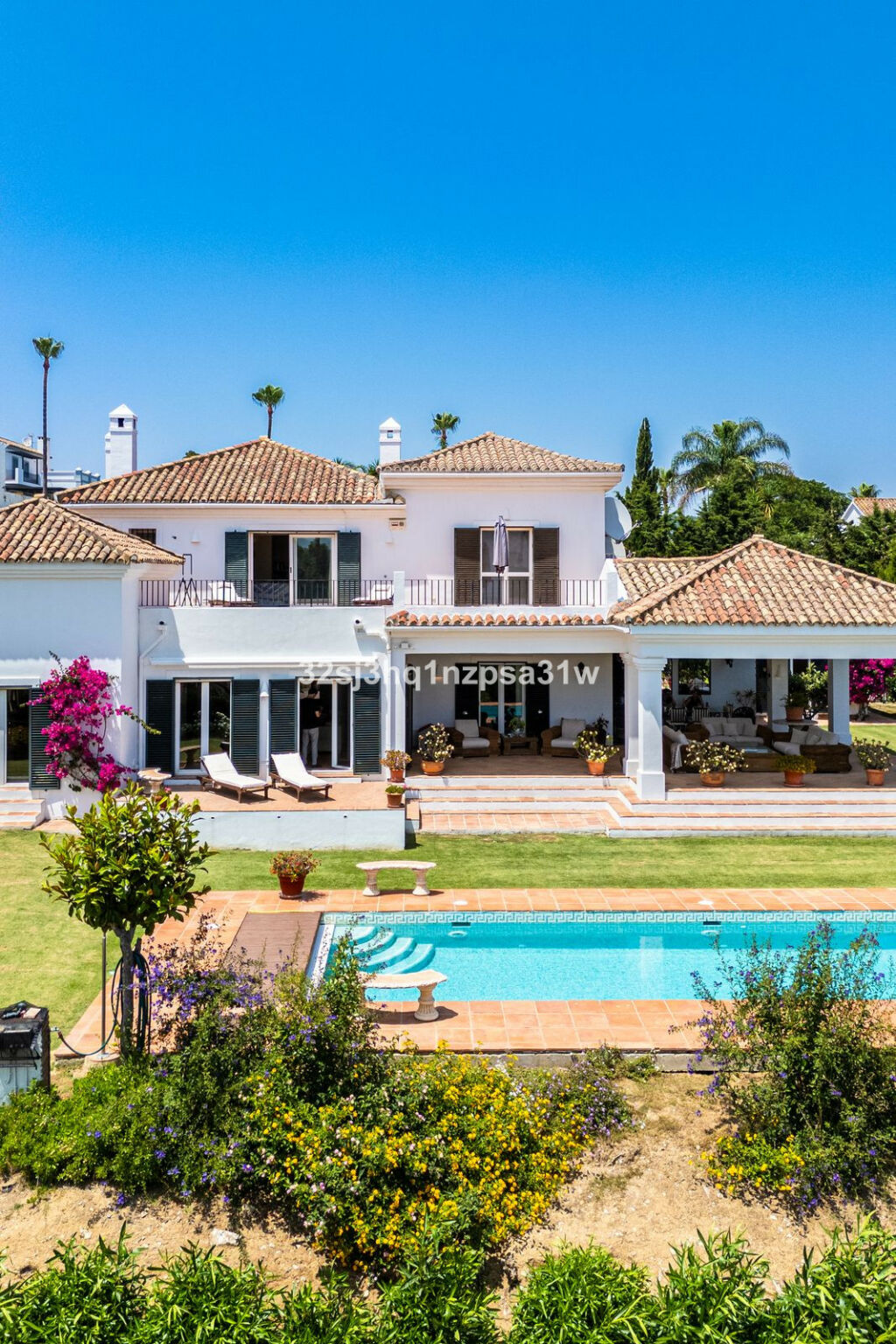 Detached Villa Sotogrande Cádiz - image 3