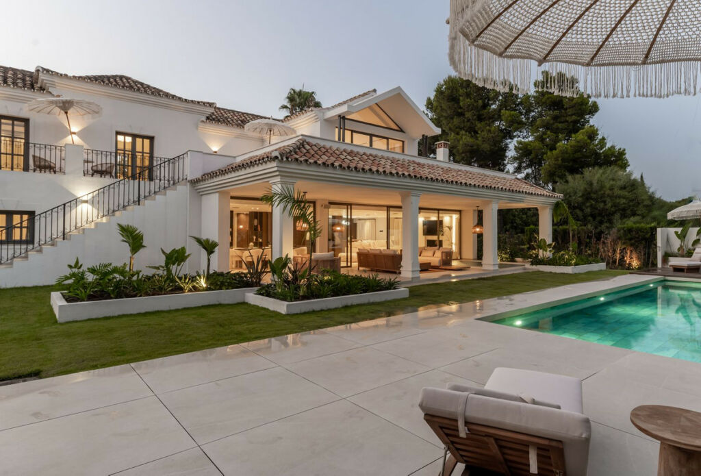 Detached Villa Atalaya Málaga - image 3