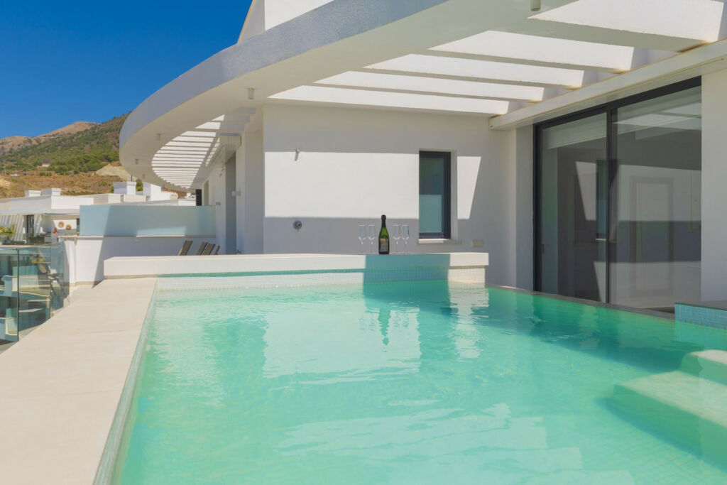 Penthouse Fuengirola Málaga - image 3