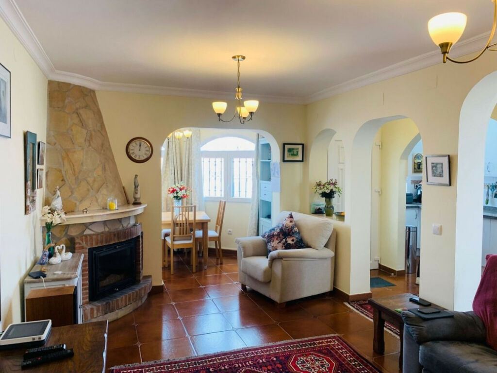 Townhouse Nerja Málaga - image 3