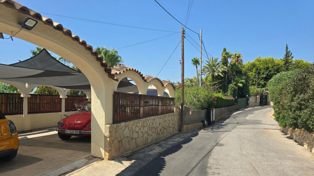 Detached Villa Altea Alicante - image 3