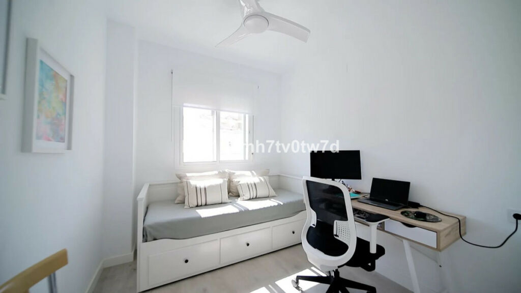 Penthouse Torrequebrada Málaga - image 4