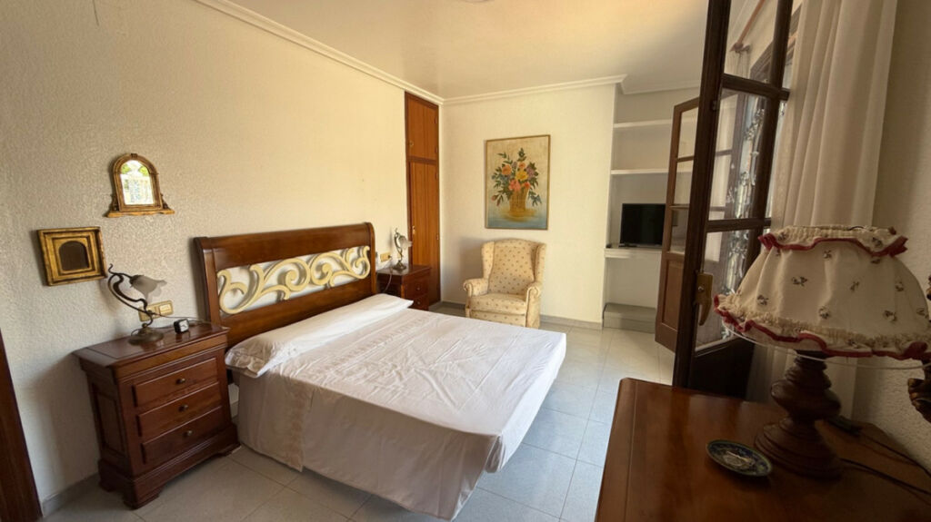 Detached Villa Orihuela Alicante - image 3