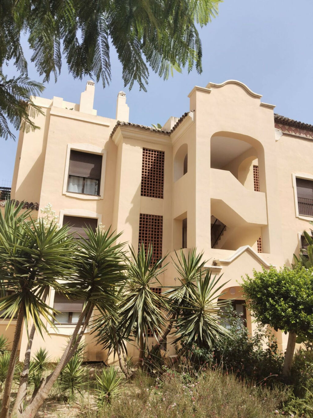 Middle Floor Apartment Estepona Málaga - image 3