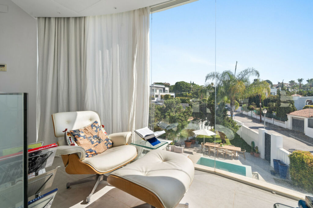 Detached Villa Marbesa Málaga - image 3