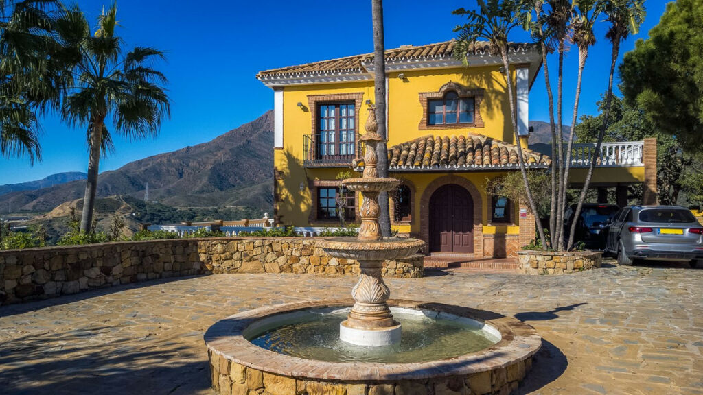 Finca - Cortijo Estepona Málaga - image 3