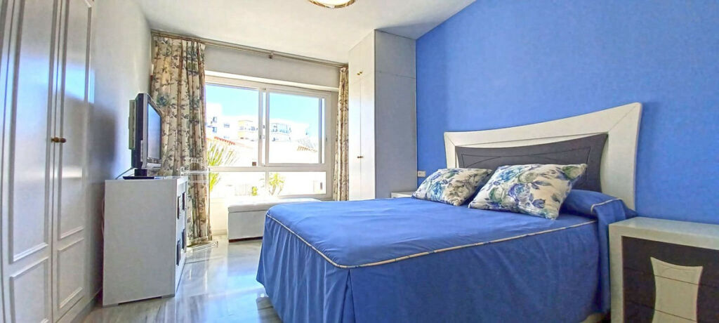 Middle Floor Apartment Marbella Málaga - image 3