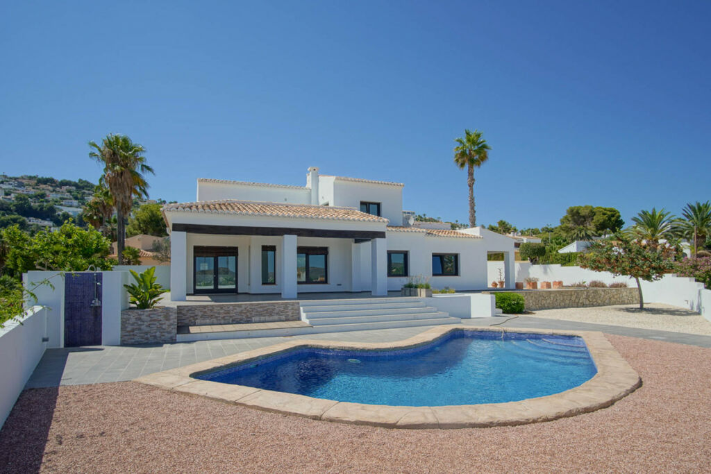 Detached Villa Moraira Alicante - image 3