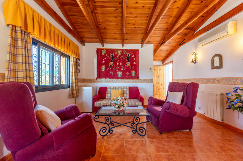 Detached Villa Las Chapas Málaga - image 3