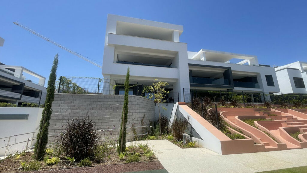 Ground Floor Apartment Selwo Málaga - image 3