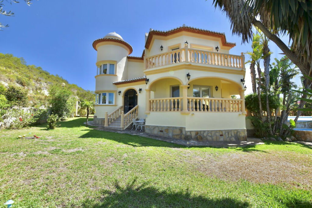 Detached Villa Javea Alicante - image 3