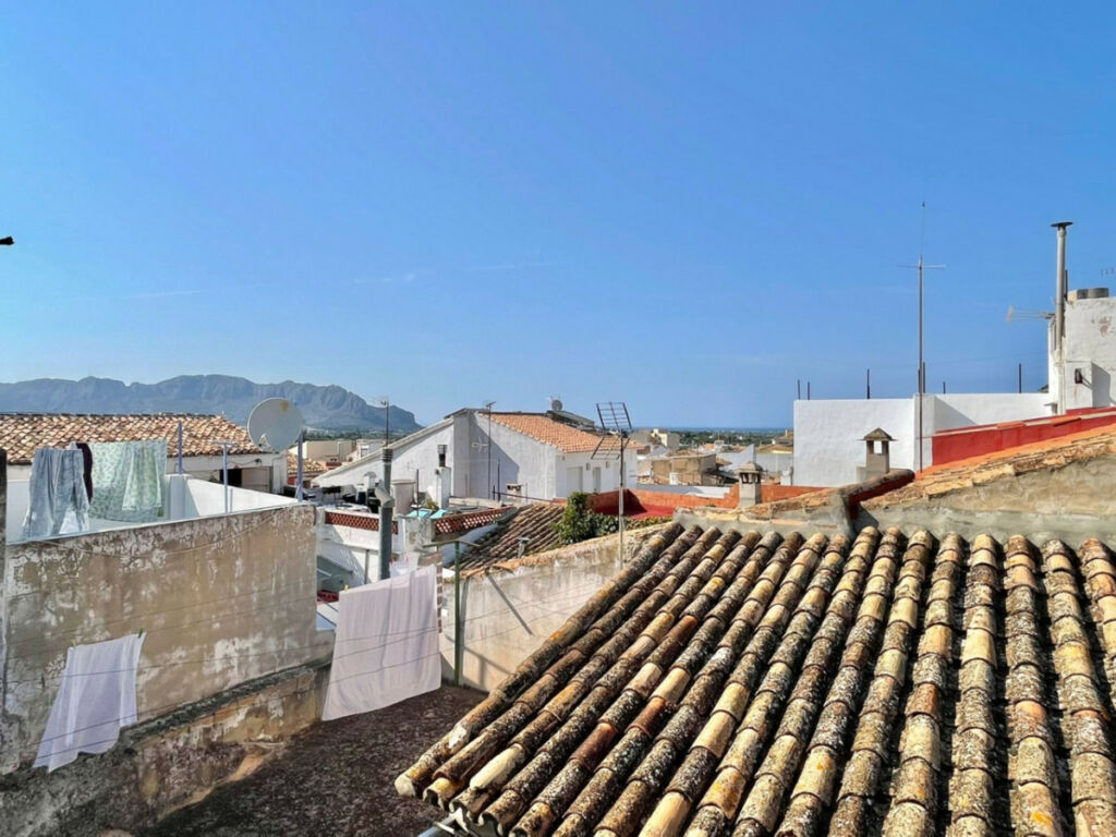 Townhouse Pedreguer Alicante - image 3