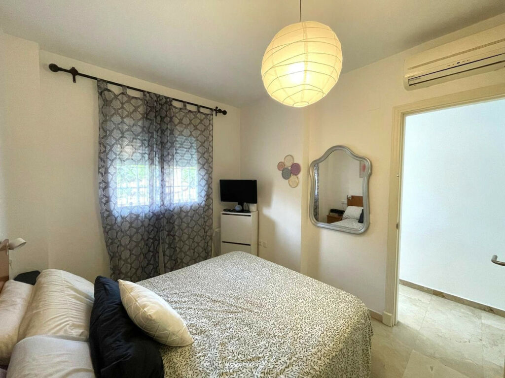 Ground Floor Apartment Casares Playa Málaga - image 3