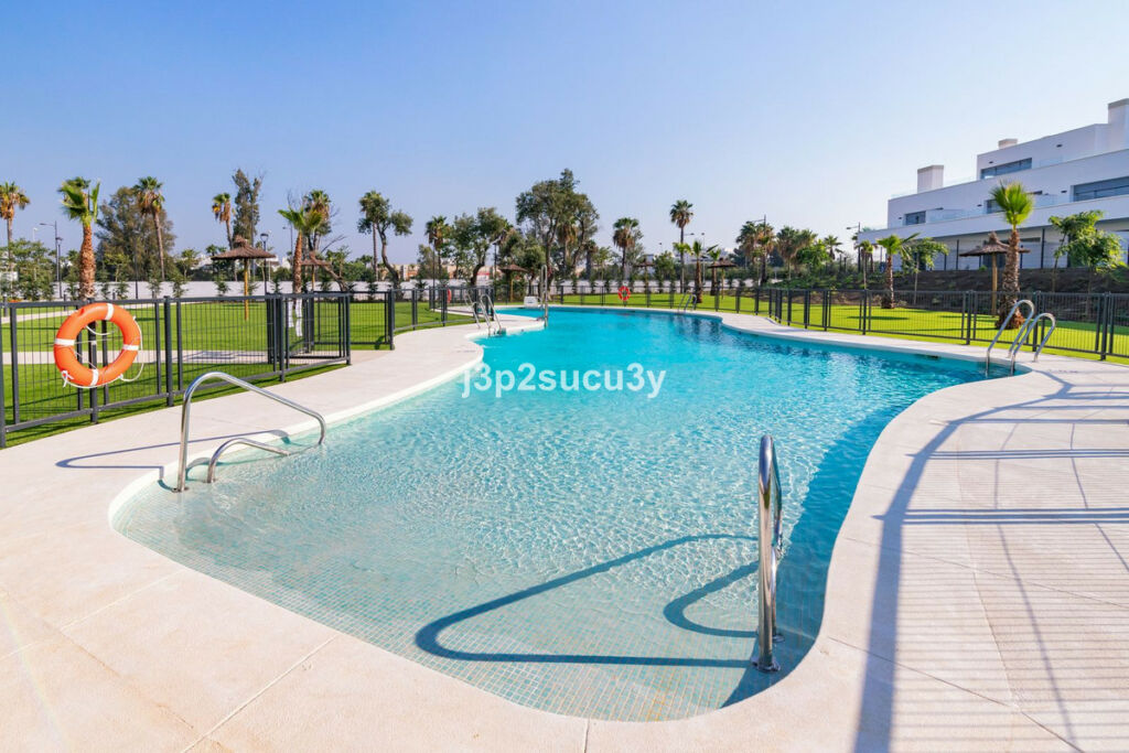 Ground Floor Apartment Bel Air Málaga - image 3