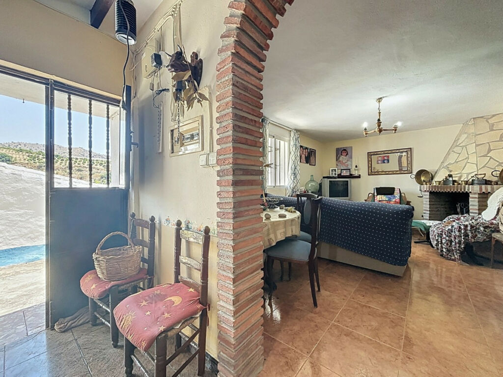 Semi-Detached House Comares Málaga - image 3