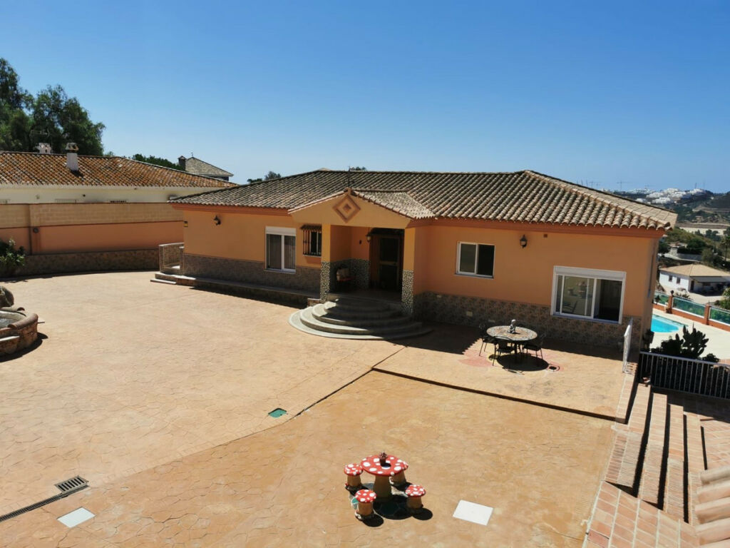 Detached Villa La Cala de Mijas Málaga - image 3