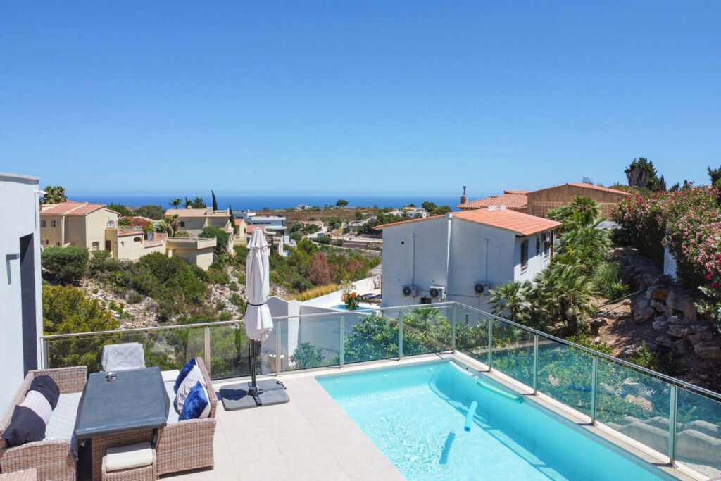 Detached Villa Benitachell Alicante - image 3