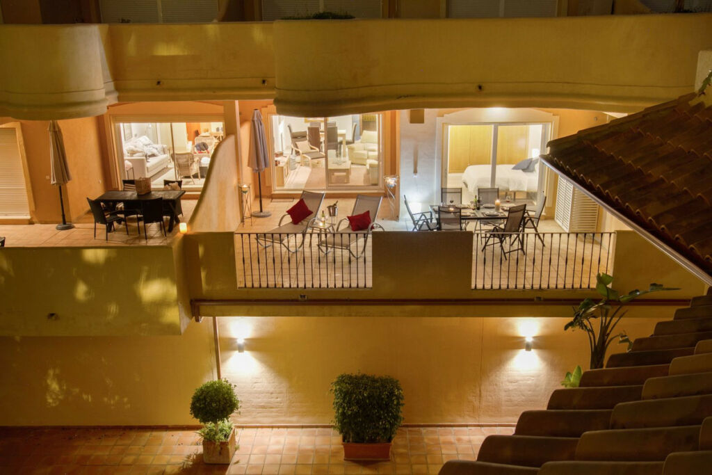 Ground Floor Apartment Aloha Málaga - image 3