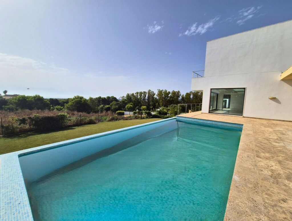 Detached Villa Sotogrande Alto Cádiz - image 3