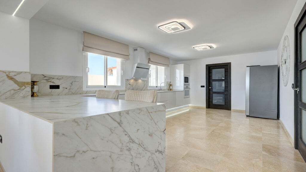 Detached Villa Casares Málaga - image 3