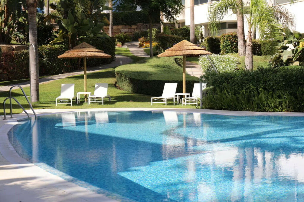 Townhouse Sierra Blanca Málaga - image 3