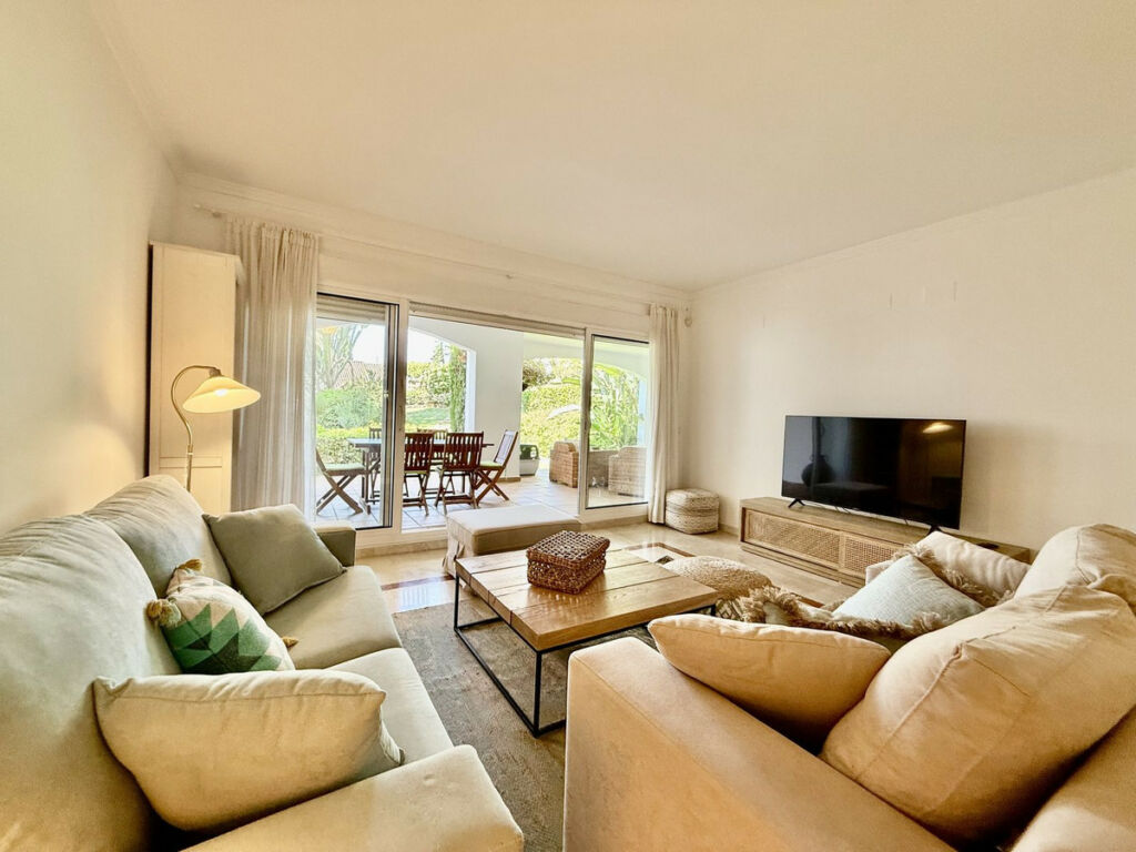 Ground Floor Apartment The Golden Mile Málaga - image 3
