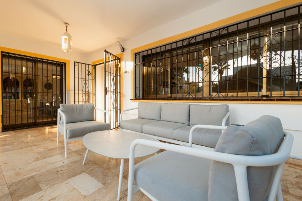 Detached Villa Las Chapas Málaga - image 3