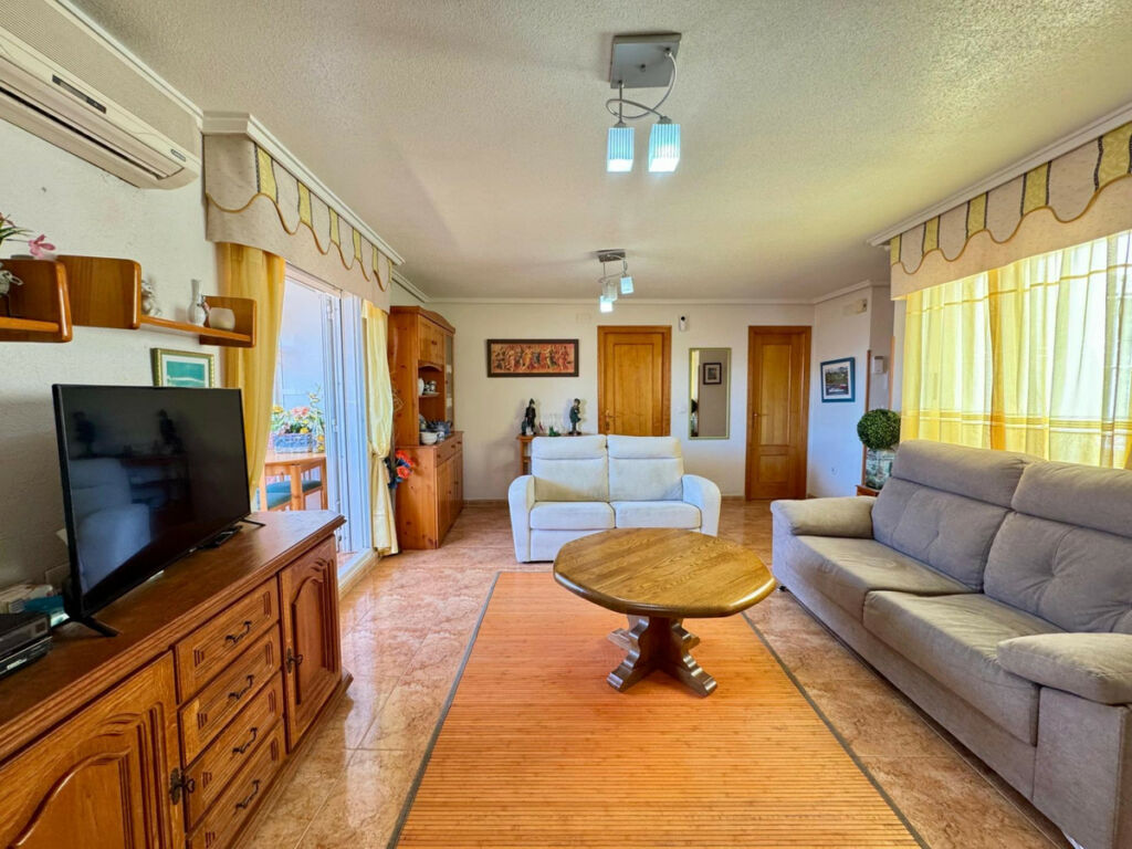 Penthouse Torrevieja Alicante - image 3