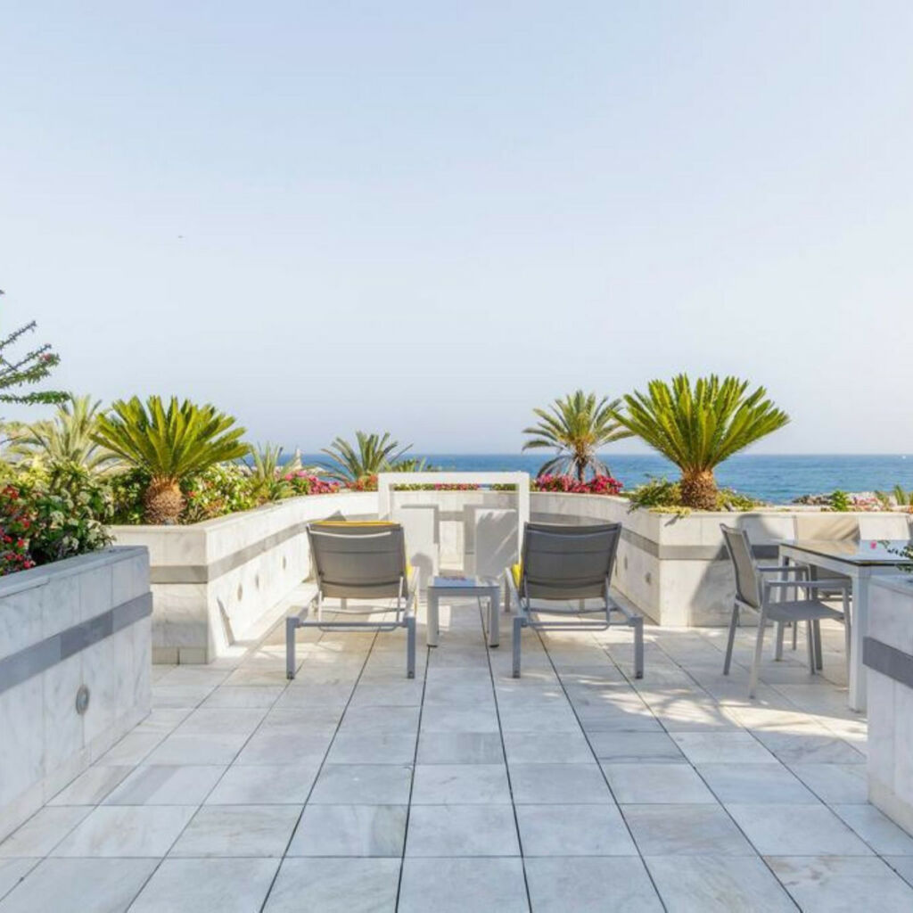 Middle Floor Apartment Marbella Málaga - image 3