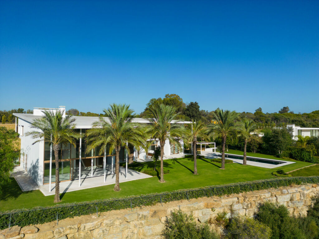 Detached Villa Casares Málaga - image 3
