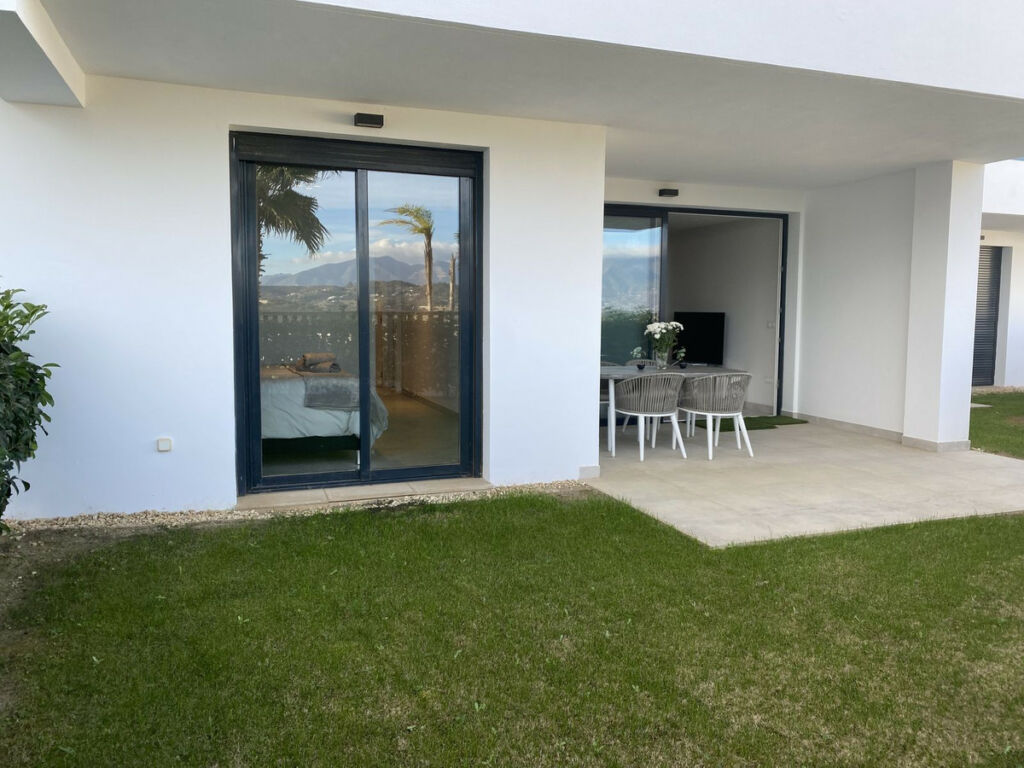 Ground Floor Apartment La Cala de Mijas Málaga - image 3