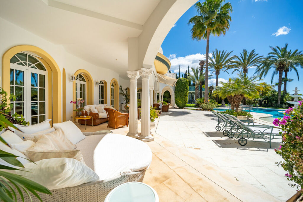Detached Villa The Golden Mile Málaga - image 3