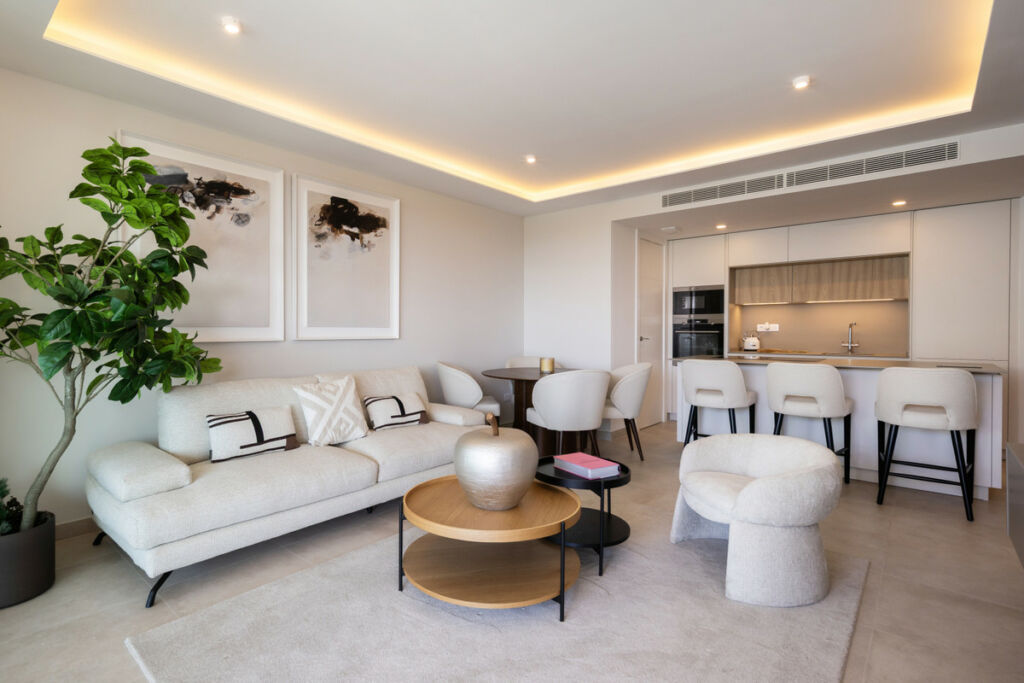 Middle Floor Apartment Fuengirola Málaga - image 3