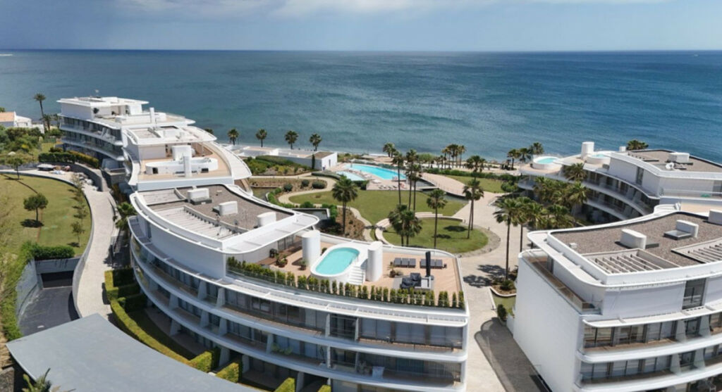 Middle Floor Apartment Estepona Málaga - image 3