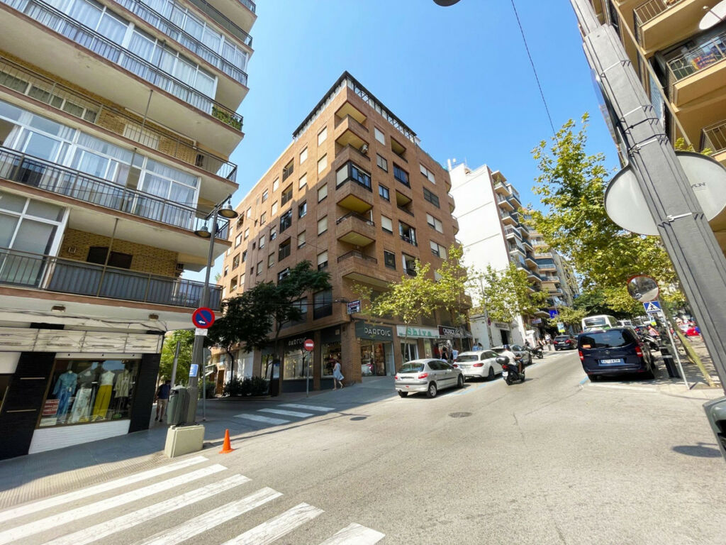 Middle Floor Apartment Calpe Alicante - image 3