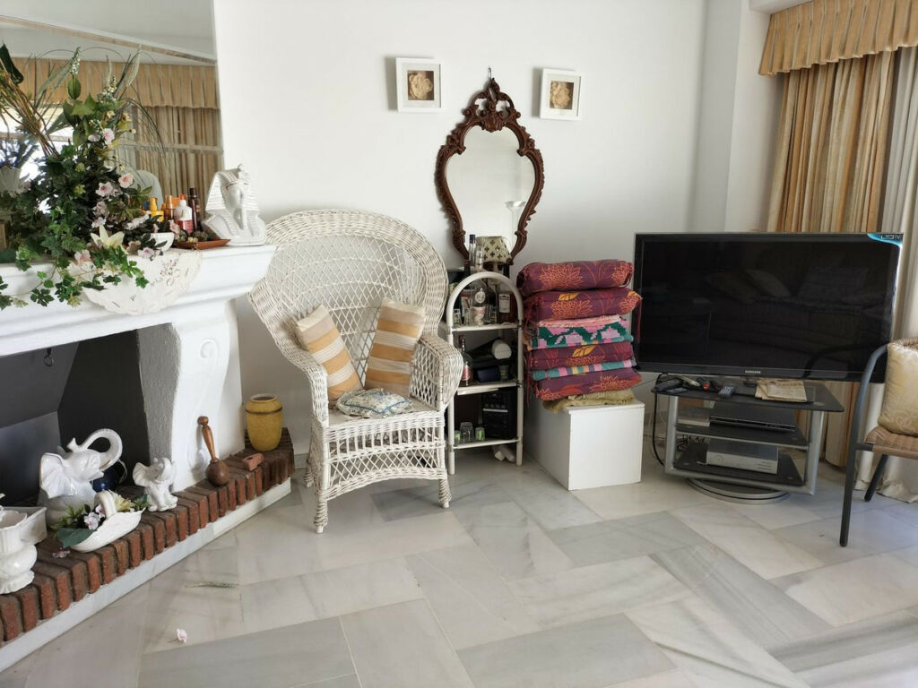 Middle Floor Apartment Benalmadena Costa Málaga - image 3