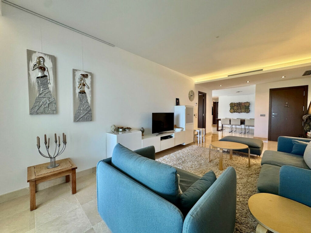 Ground Floor Apartment La Mairena Málaga - image 3