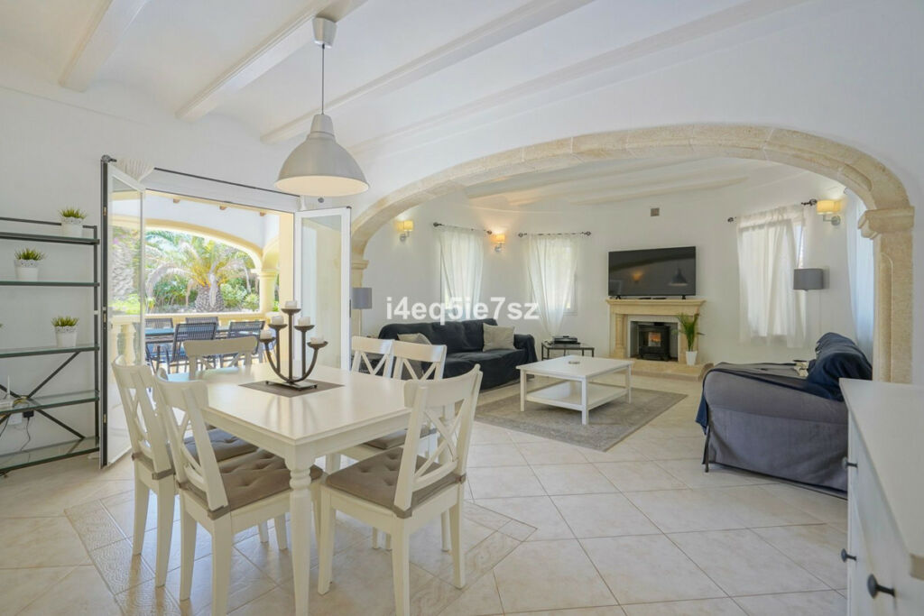 Detached Villa Javea Alicante - image 3