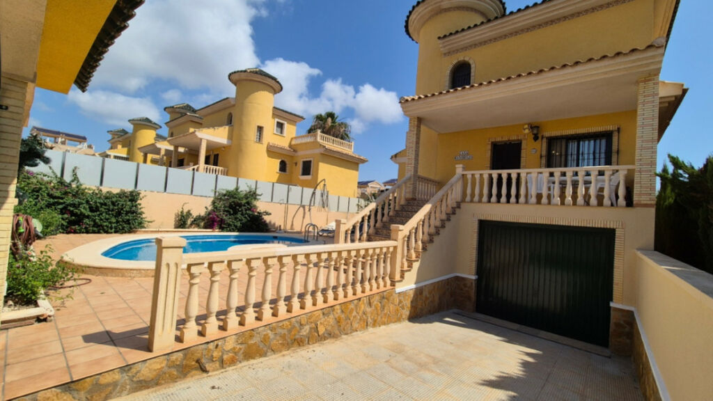 Detached Villa Orihuela Alicante - image 3