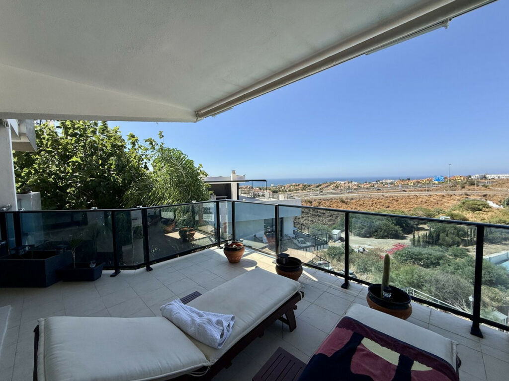 Middle Floor Apartment Riviera del Sol Málaga - image 3