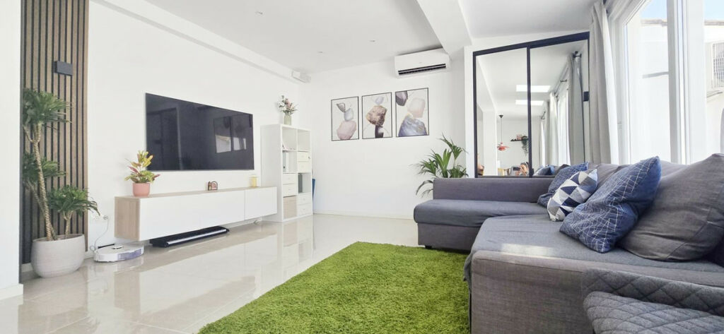 Penthouse Benalmadena Pueblo Málaga - image 3