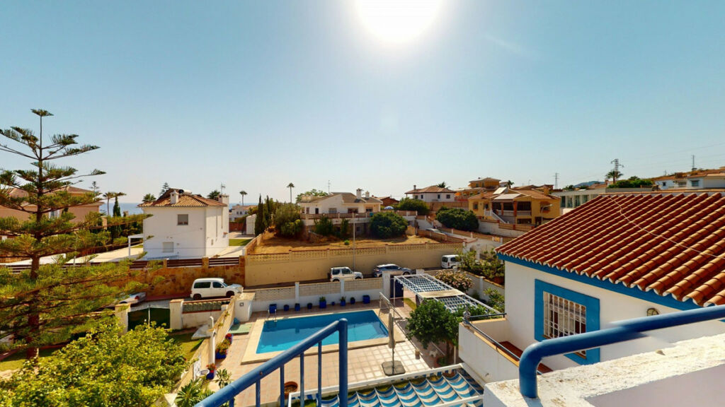 Detached Villa Chilches Málaga - image 3
