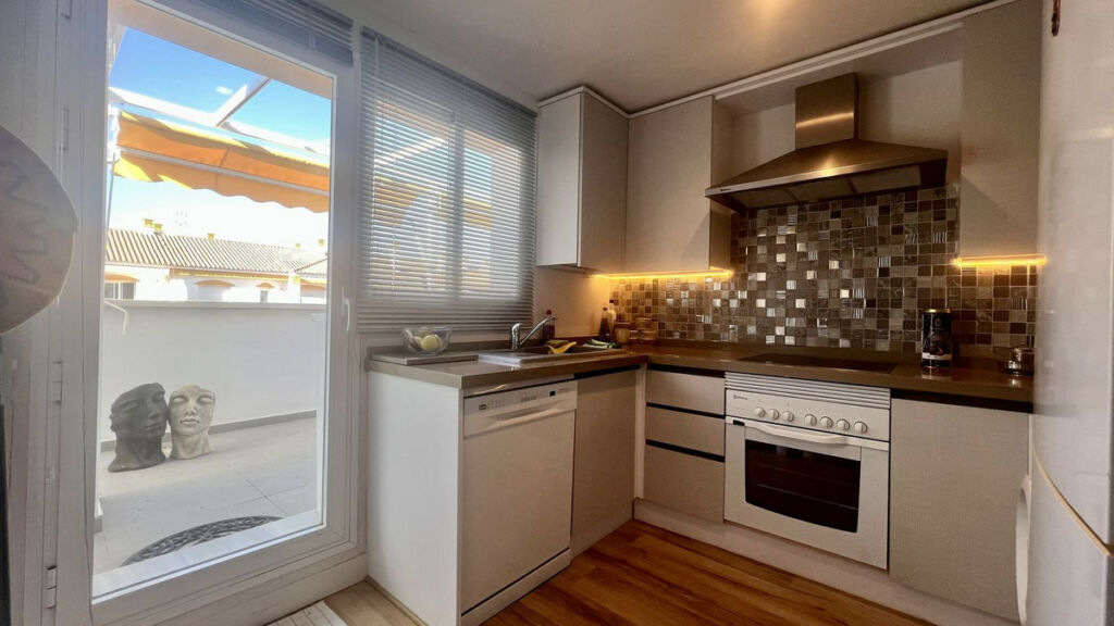 Penthouse Nueva Andalucía Málaga - image 3