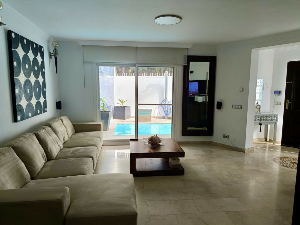 Detached Villa San Pedro de Alcántara Málaga - image 3
