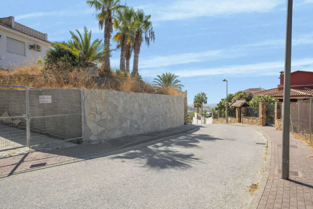 Residential Plot Almayate Málaga - image 6