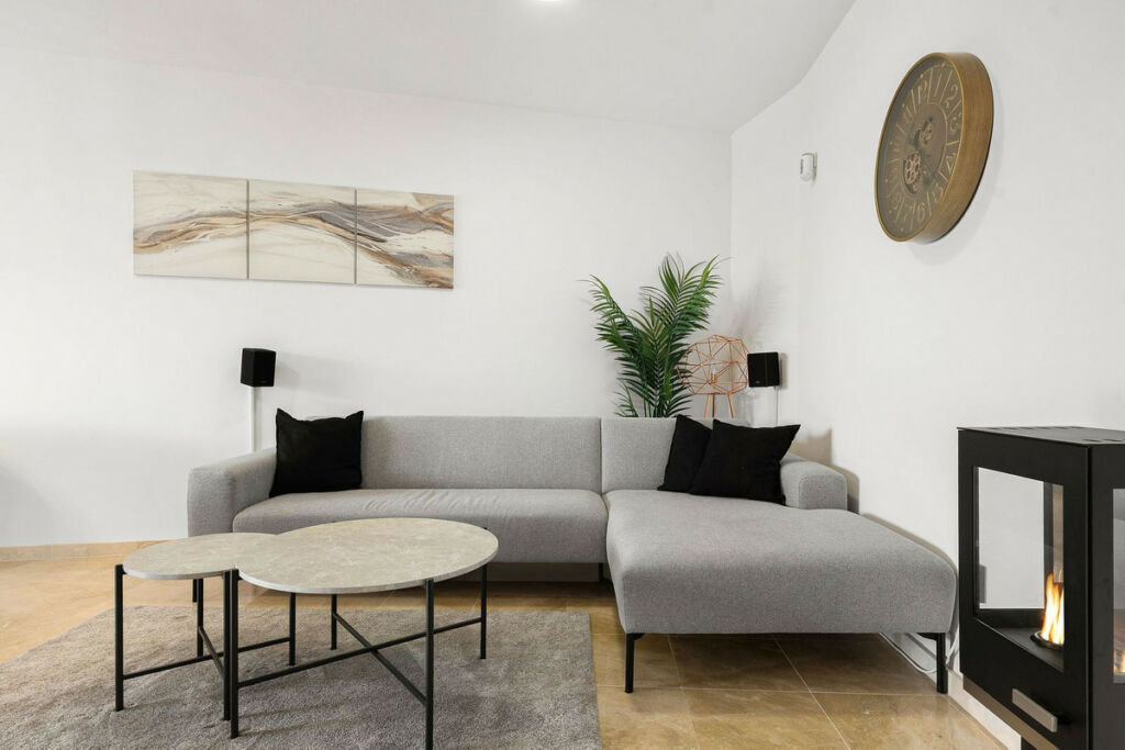 Middle Floor Apartment Torreblanca Málaga - image 3