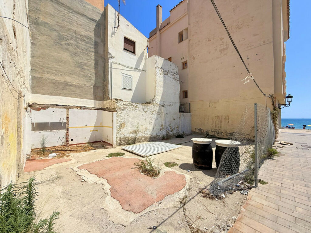 Residential Plot San Luis de Sabinillas Málaga - image 3