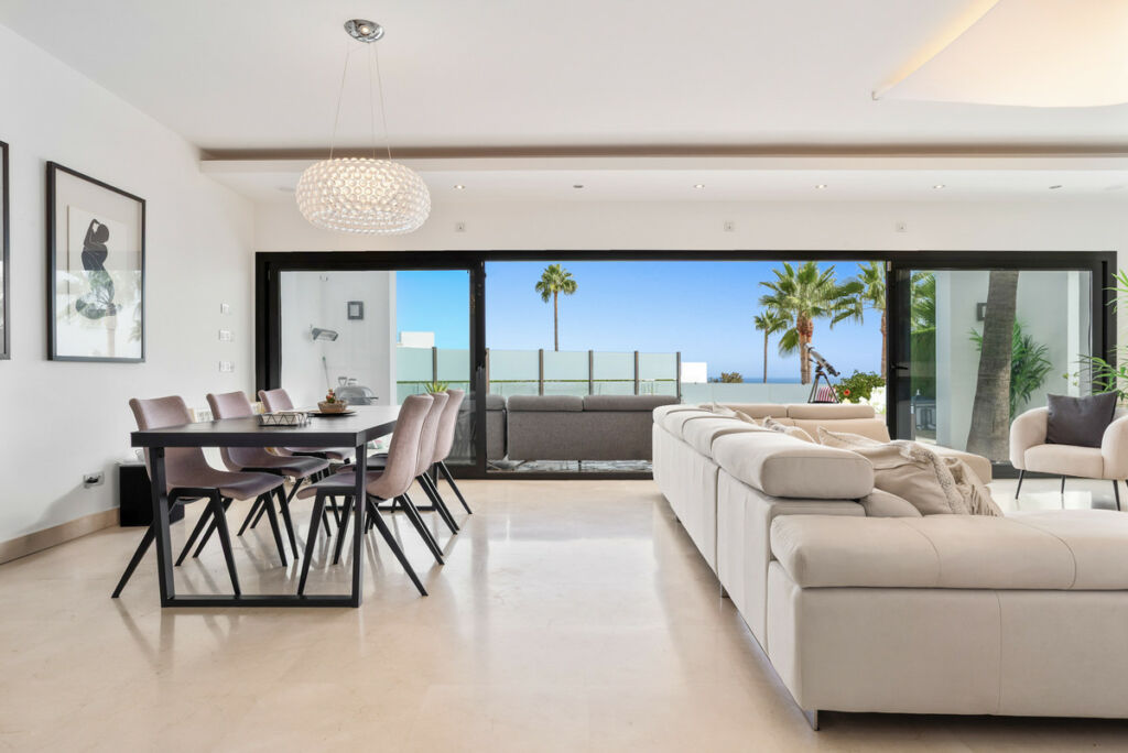 Detached Villa Benahavís Málaga - image 3