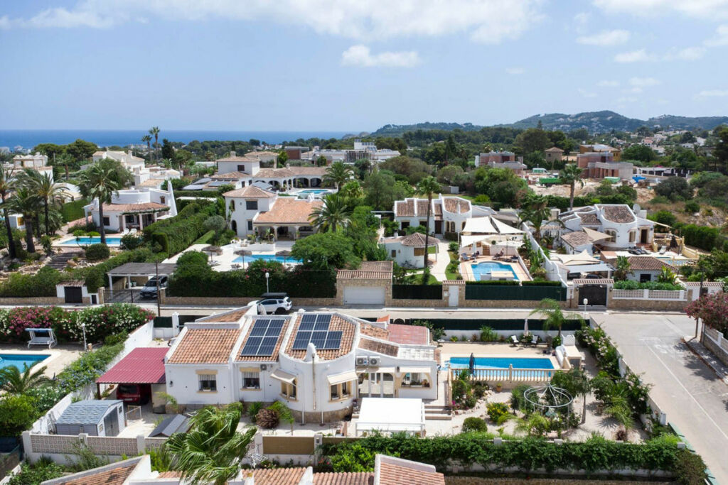 Detached Villa Javea Alicante - image 3